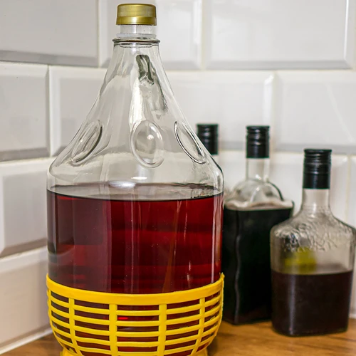 Demižon Dama.5 L s uzávěrem - 4