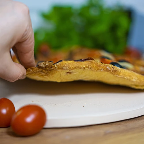 Kámen na pizzu kulatý, vyrobený z kordieritu, průměr 33 cm - 13