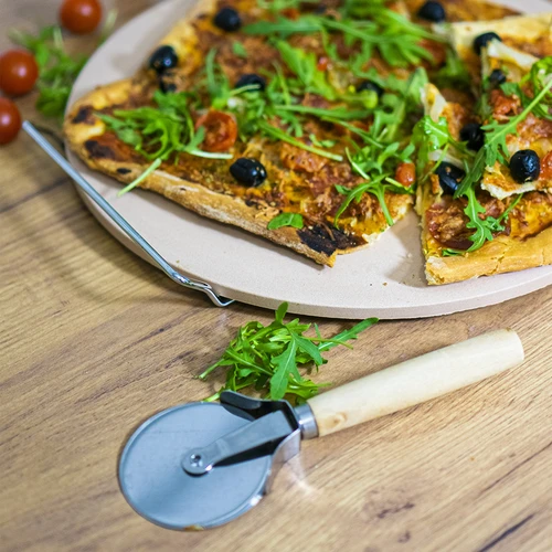 Kámen na pizzu s držadlem a nožem, z kordieritu, kulatý 33 cm - 16