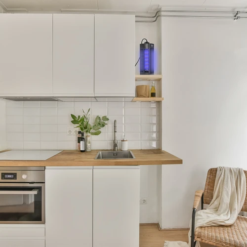 Lampa na hubení hmyzu Manhattan UVA 6 W, černá - 12