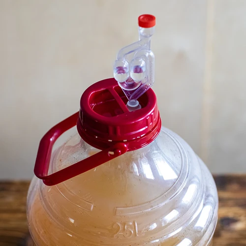 Lehký, nerozbitný balón na víno s držadlem, 25 L - 14