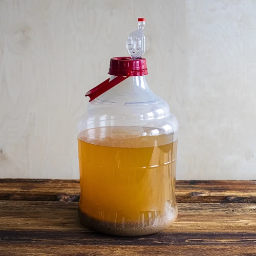 Lehký, nerozbitný balón na víno s držákem, 10 L - 14