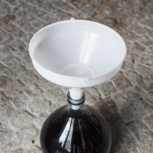 Plastový trychtýř fi 30cm - 6