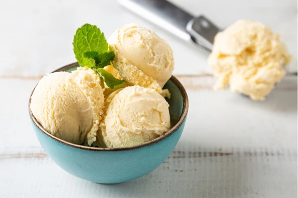 Domácí smetanová zmrzlina – jednoduchý recept na klasickou chuť léta