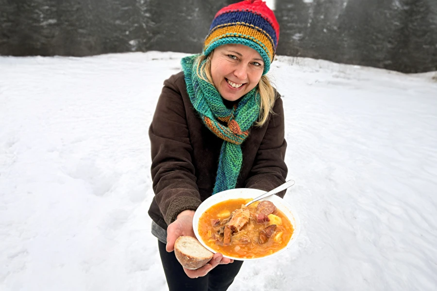 Browin Przepiśnik - Kouřová kyselice z kotlíku – aromatická hostina z ohně